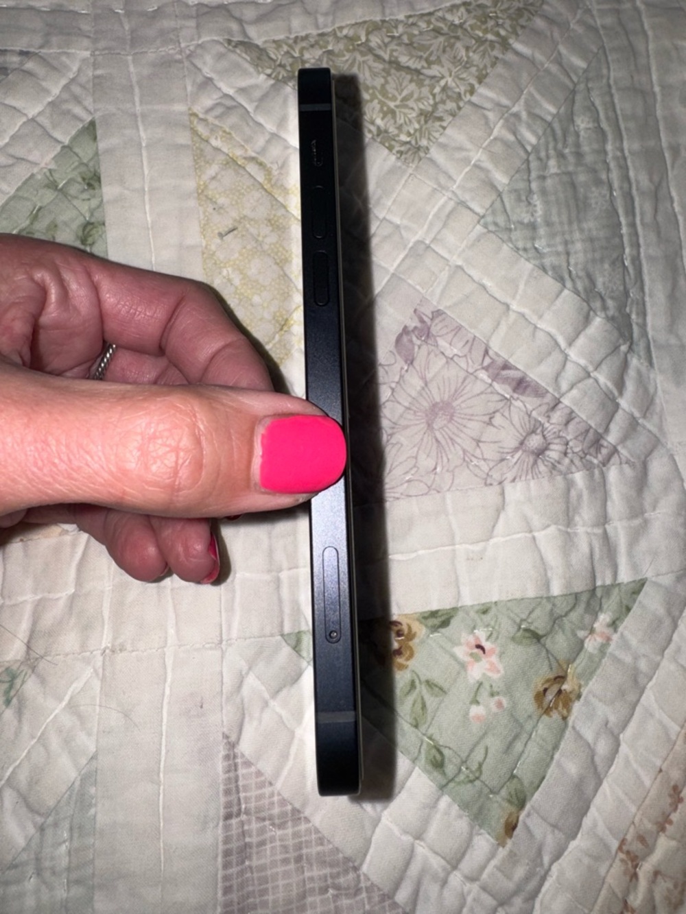 iPhone 12 64GB Black – Clean IMEI – No iCloud Lock – Ready to Activate - Picture 13 of 16
